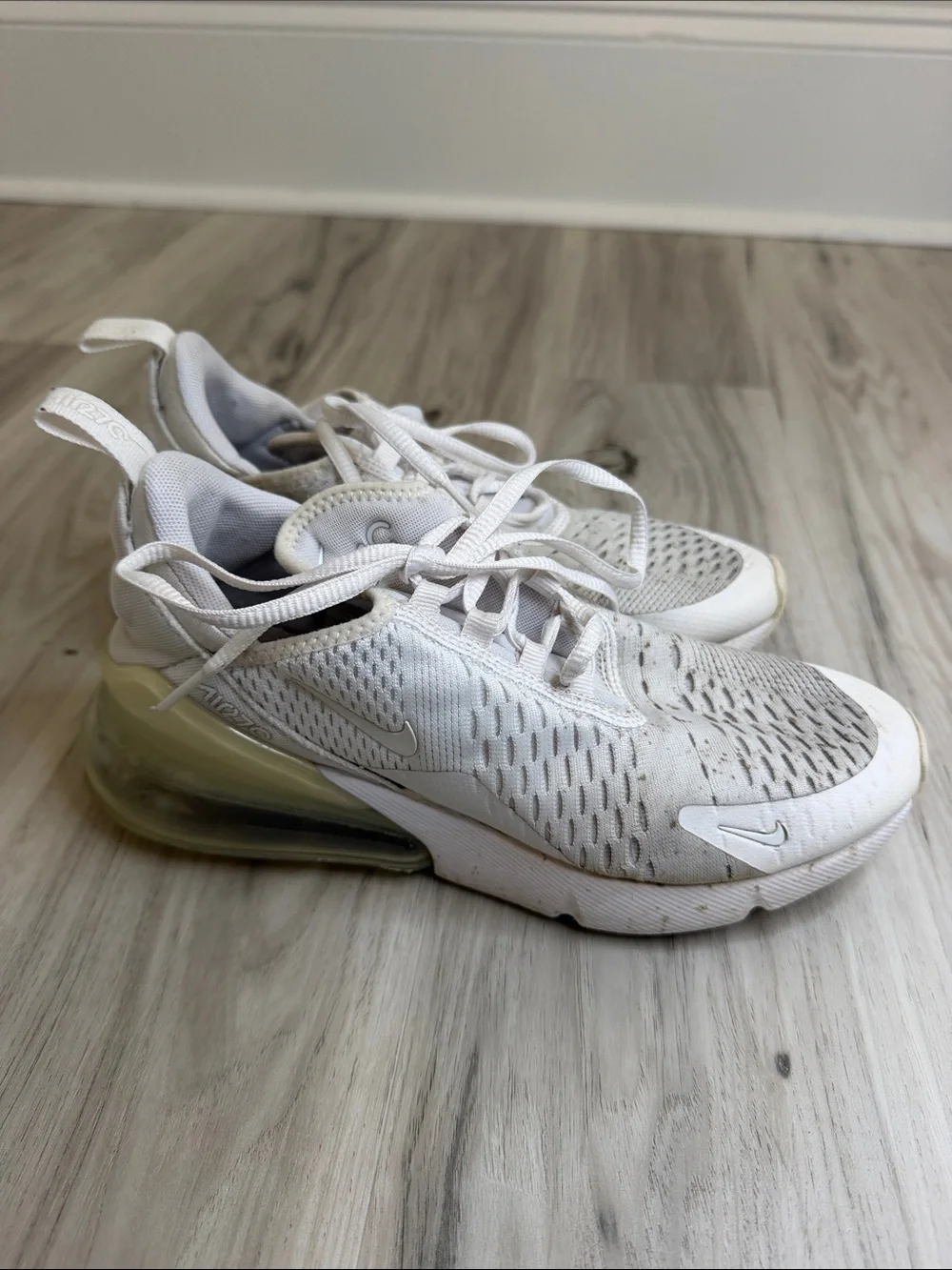Nike  Air Max 270 Lightweight White Sneakers with Clear Air Heel Youth size 5